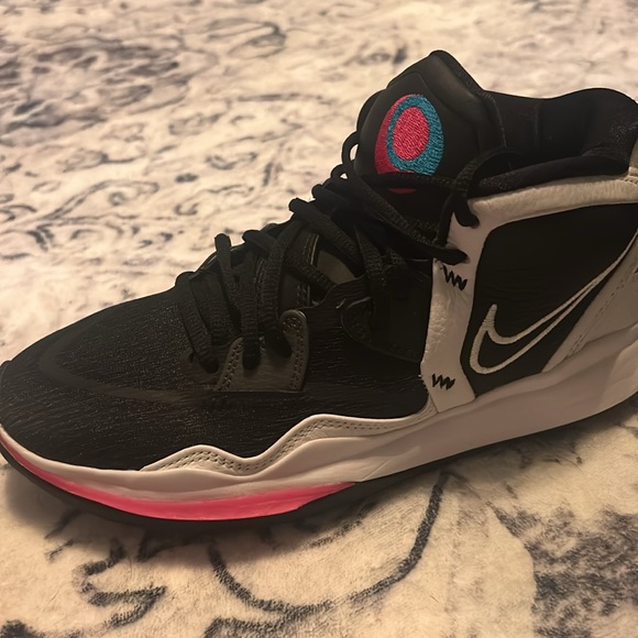 Kyrie Infinity - Picture 7 of 7